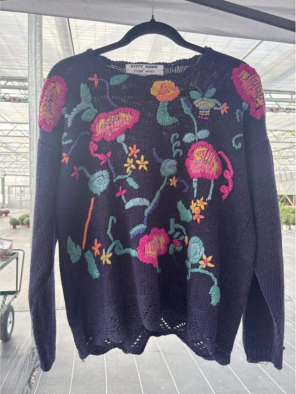Kitty Hawk by Vivian Wang Women's Navy Floral Embroidered Sweater Size Small 55%
